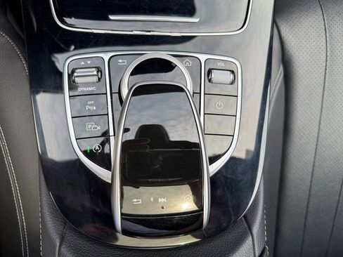 Used 2017 Mercedes-Benz E 300 4MATIC image 36