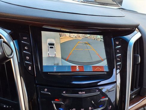 Used 2019 Cadillac Escalade Luxury image 26