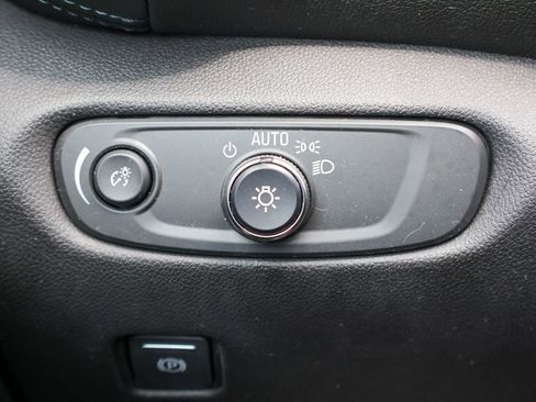 Used 2021 Chevrolet Blazer LT FWD image 17