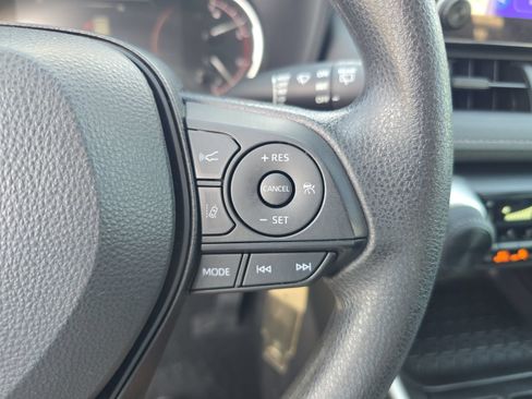 Used 2024 Toyota RAV4 LE FWD image 22