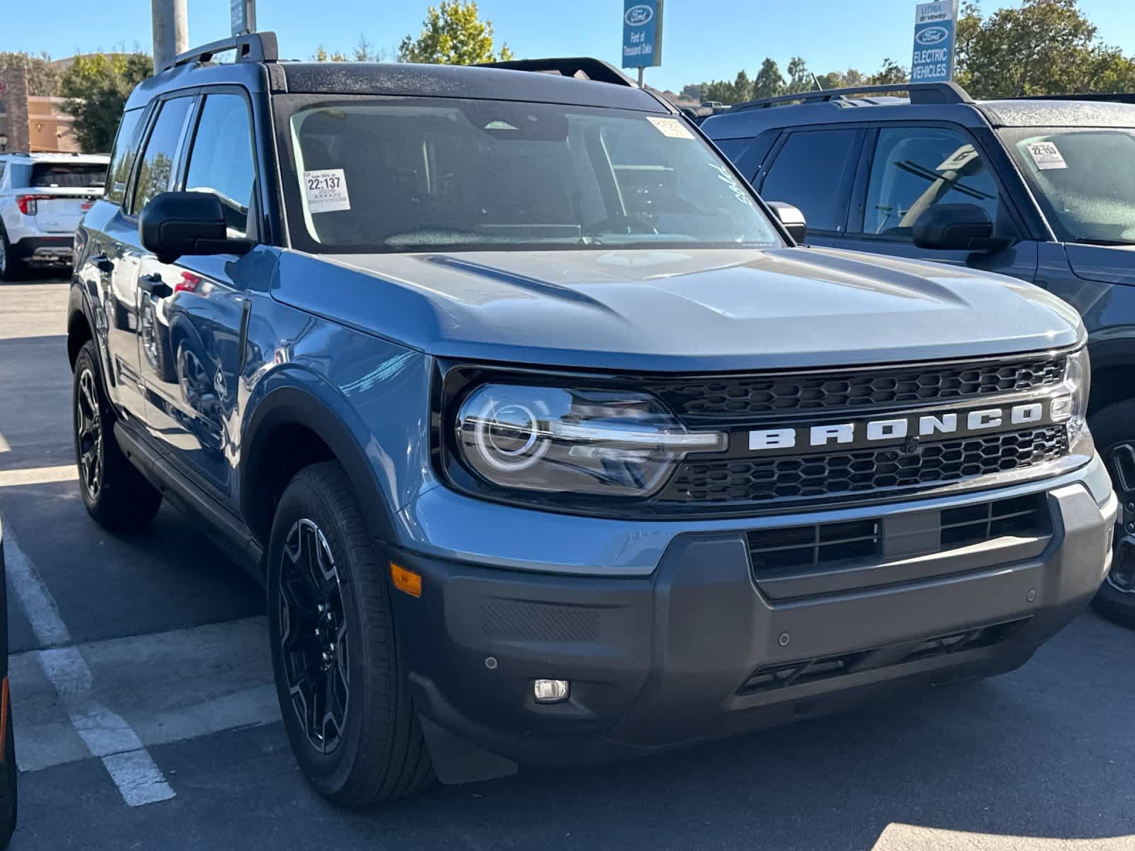 Certified 2026 Ford Bronco Sport Outer Banks w/ Outer Banks Tech Package+ AWD/4WD image 3