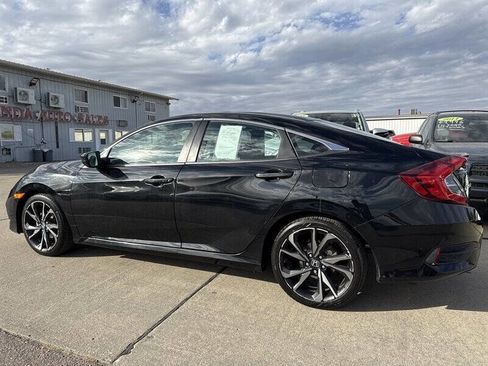 Used 2019 Honda Civic Sport image 4