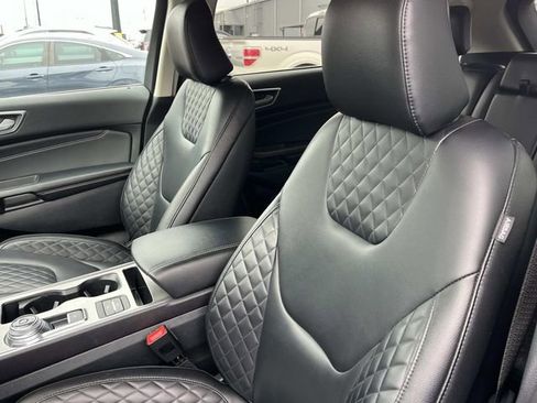 Certified 2024 Ford Edge Titanium AWD/4WD image 30