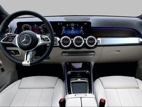 New 2026 Mercedes-Benz GLB 250 4MATIC image 6