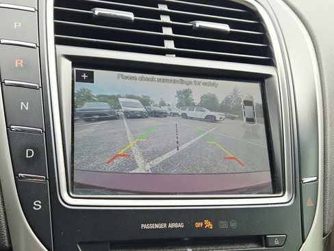 Used 2017 Lincoln MKX Select w/ Select Plus Package FWD image 27