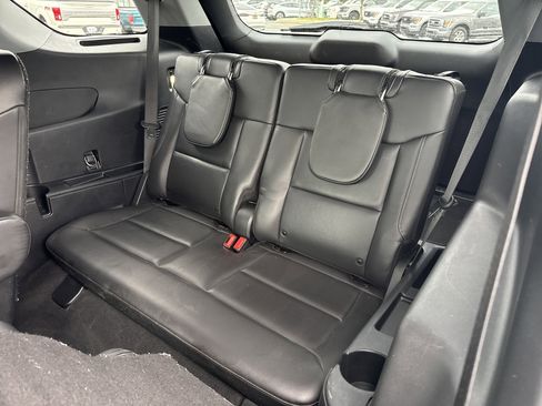 Used 2022 Ford Explorer XLT w/ Equipment Group 202A image 14