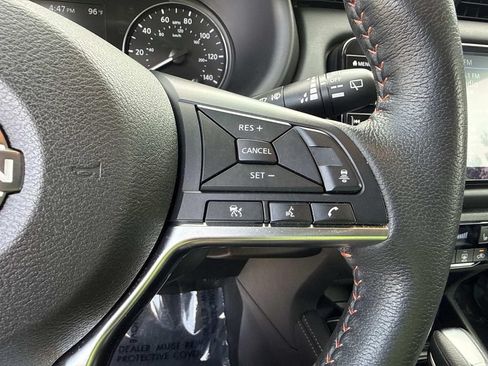 Used 2024 Nissan Kicks SR w/ SR Premium Package FWD image 34