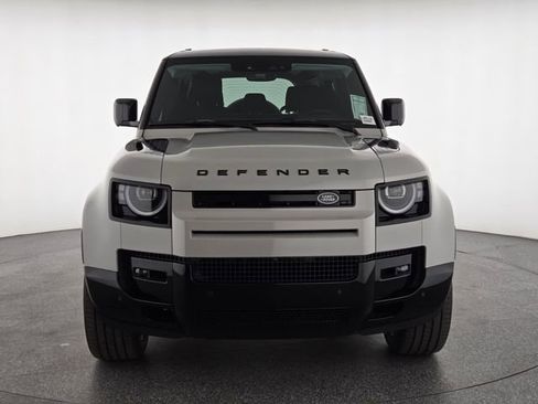 New 2026 Land Rover Defender 110 X-Dynamic SE image 8