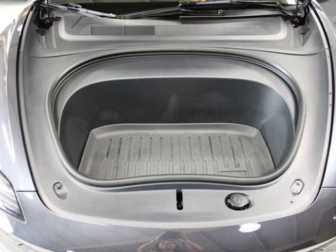 Used 2024 Tesla Model 3 Standard Range image 18