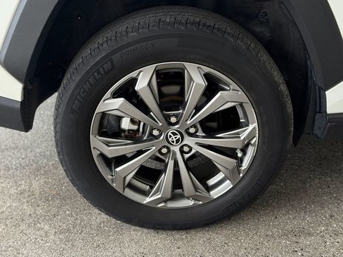 Used 2022 Toyota RAV4 Limited AWD/4WD image 25