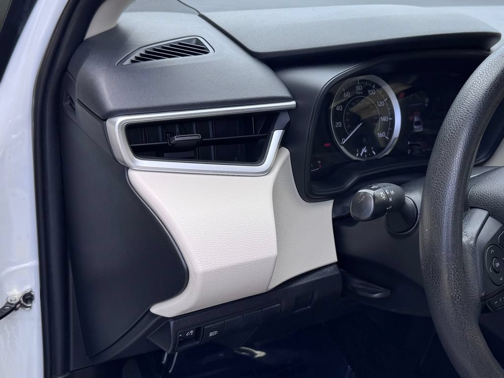 Used 2022 Toyota Corolla LE FWD image 16