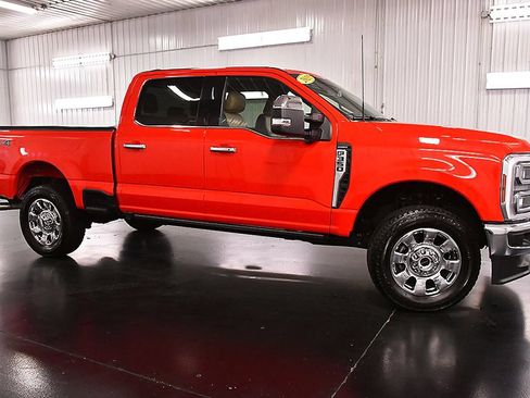 Used 2025 Ford F350 Lariat w/ Chrome Package AWD/4WD image 8