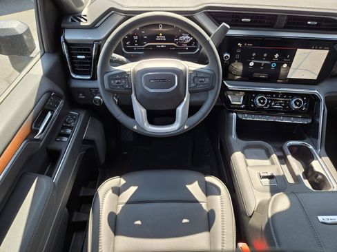New 2025 GMC Sierra 2500 Denali w/ Denali Reserve Package image 9