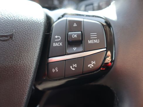 Used 2022 Ford Escape SEL image 18