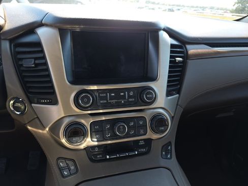 Used 2020 GMC Yukon XL Denali w/ Open Road Package image 11