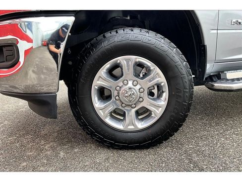 Used 2024 RAM 2500 Big Horn image 9