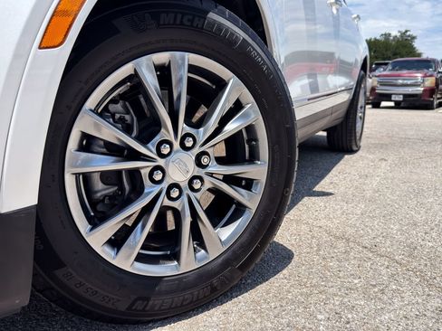 Used 2023 Cadillac XT5 Premium Luxury AWD/4WD image 4