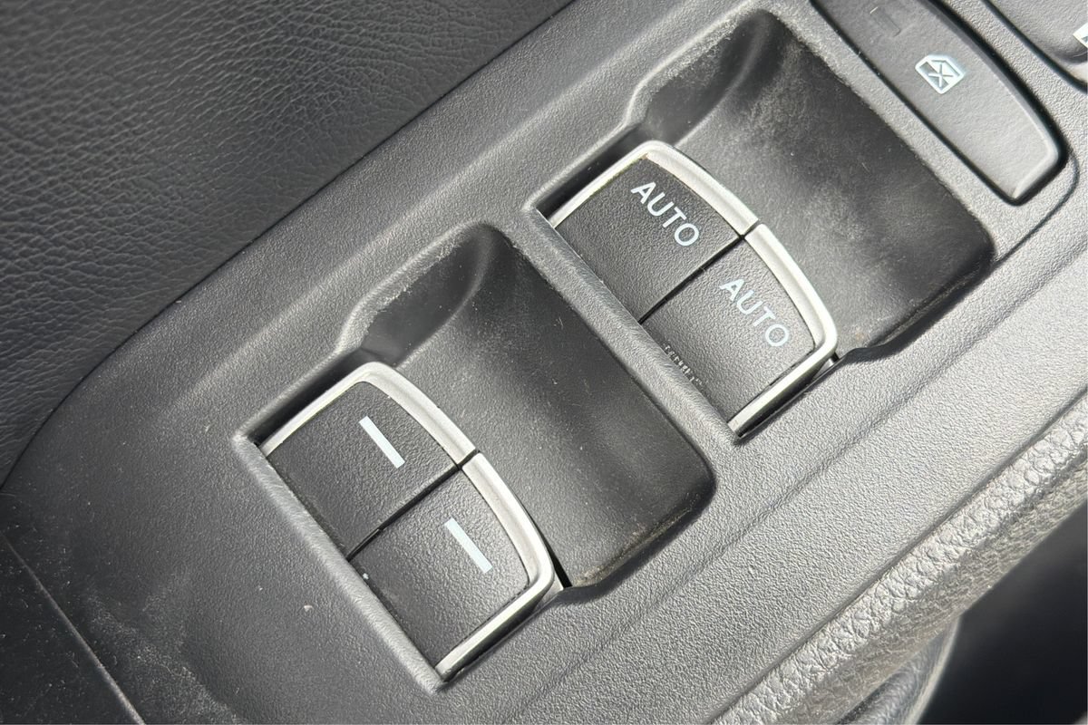 Used 2018 Honda Accord EX image 38