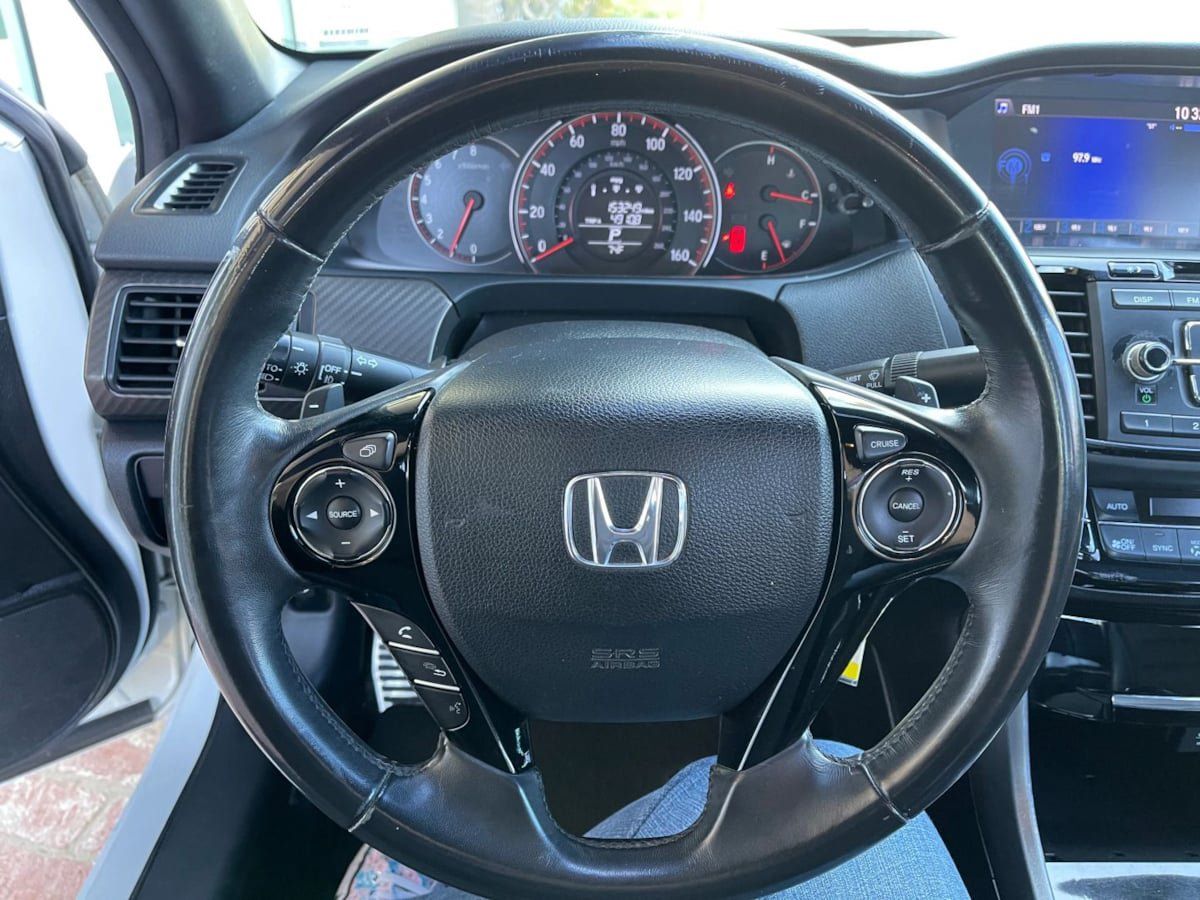 Used 2017 Honda Accord Sport image 13