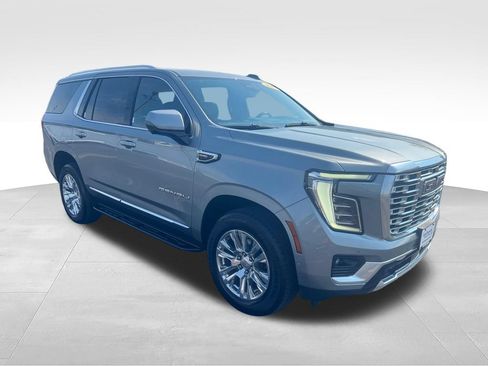 Used 2025 GMC Yukon Denali AWD/4WD image 8