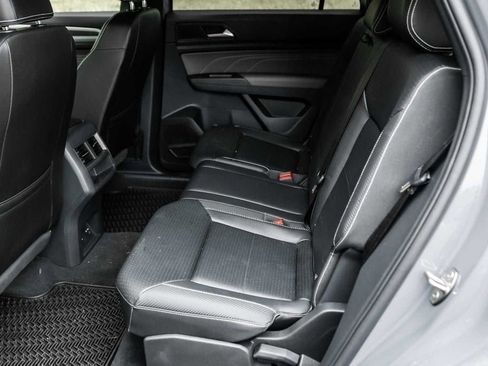 Used 2023 Volkswagen Atlas Cross Sport SEL image 20