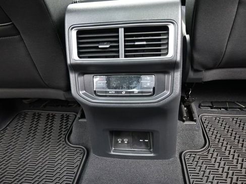 New 2026 Volkswagen Atlas SE image 27