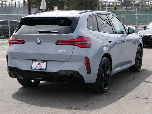 Used 2025 BMW X3 xDrive30i w/ Premium Package image 4