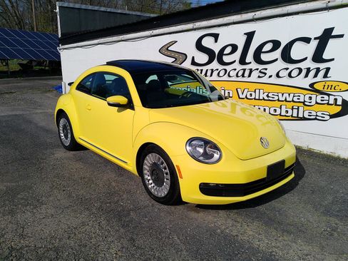 Used 2014 Volkswagen Beetle 2.5 image 2