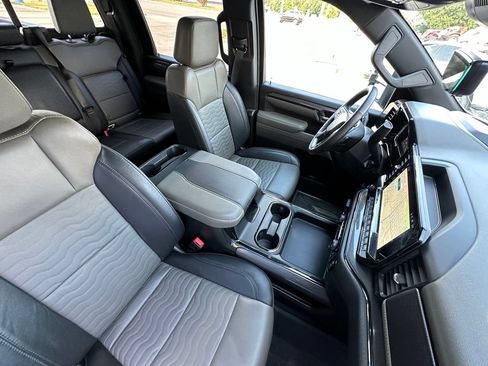 Used 2026 Chevrolet Silverado 2500 ZR2 AWD/4WD image 16