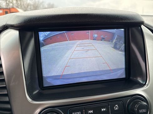 Used 2018 Chevrolet Suburban Premier image 11