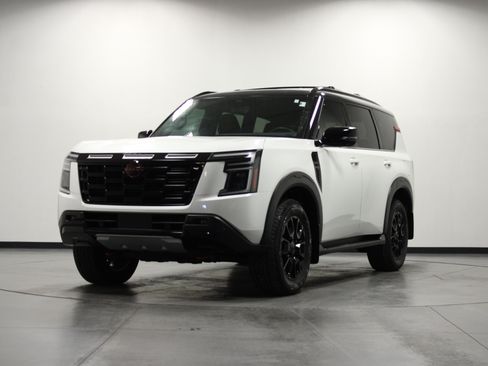 Used 2025 Nissan Armada PRO-4X AWD/4WD image 8