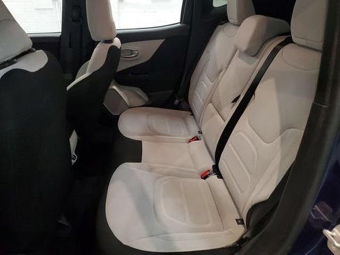 Used 2019 Jeep Renegade Latitude w/ Popular Equipment Group AWD/4WD image 26