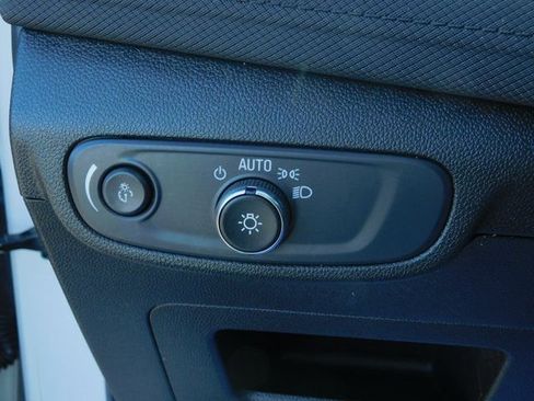 Used 2024 Chevrolet TrailBlazer LT w/ LT Cold Weather Package FWD image 31