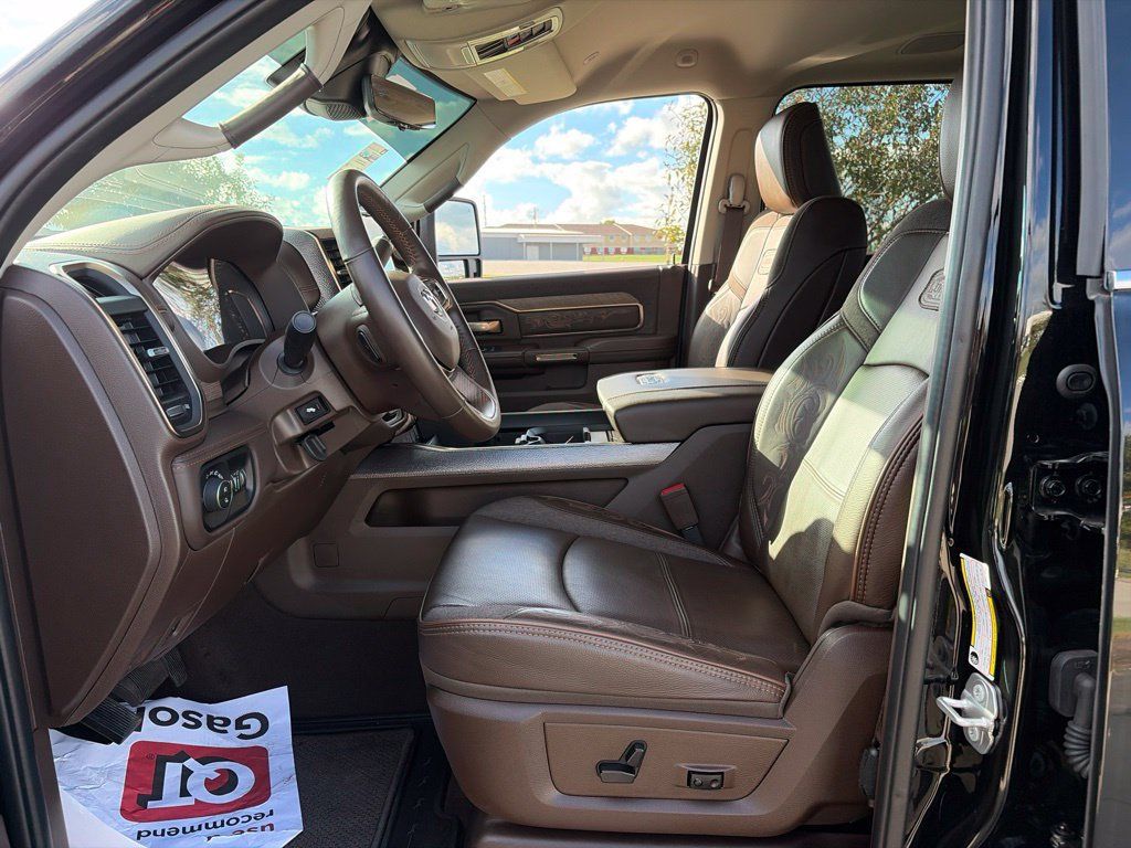 Used 2025 RAM 2500 Limited AWD/4WD image 56