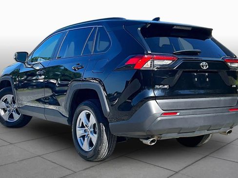 Used 2025 Toyota RAV4 XLE FWD image 12