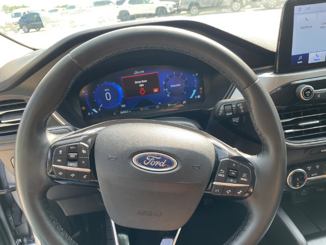Used 2022 Ford Escape Titanium w/ Class II Trailer Tow Package AWD/4WD image 31