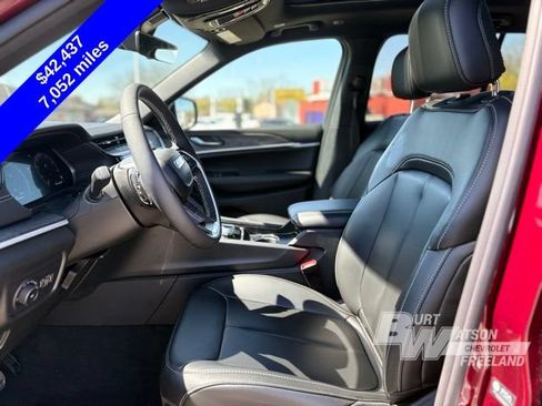 Used 2026 Jeep Grand Cherokee Limited w/ Limited Altitude Package AWD/4WD image 9