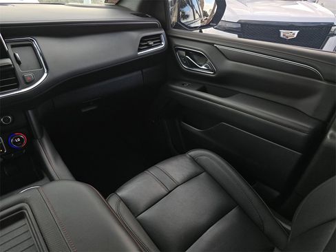 Certified 2022 Chevrolet Suburban RST w/ Luxury Package image 23