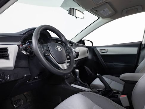 Used 2015 Toyota Corolla LE image 14