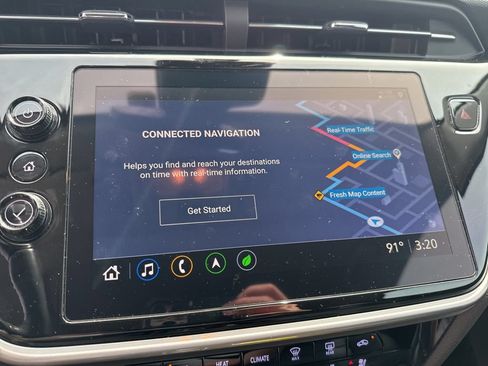 Used 2022 Chevrolet Bolt EUV Premier w/ Launch Edition FWD image 3
