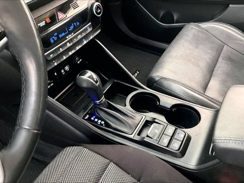 Used 2019 Hyundai Tucson Limited AWD/4WD image 18