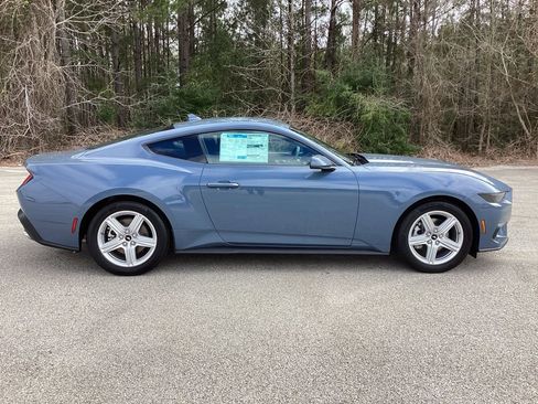 New 2026 Ford Mustang Coupe image 4