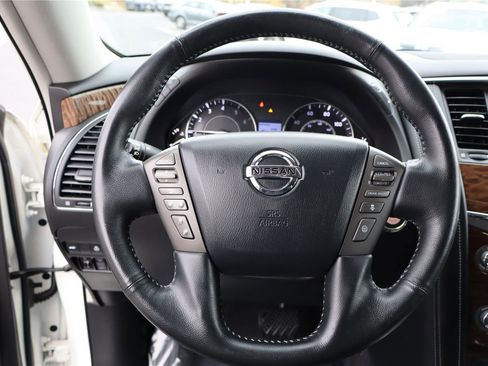 Used 2018 Nissan Armada Platinum w/ Interior Lighting Package image 16