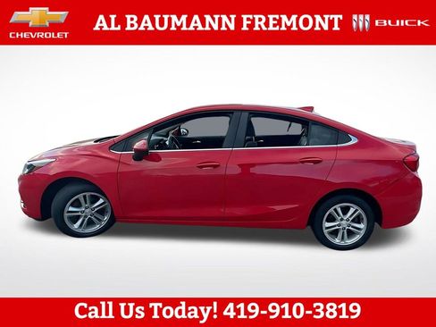 Used 2018 Chevrolet Cruze LT FWD image 12