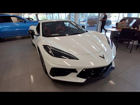 Used 2024 Chevrolet Corvette Stingray Preferred Cpe w/ Z51 Performance Package RWD image 2
