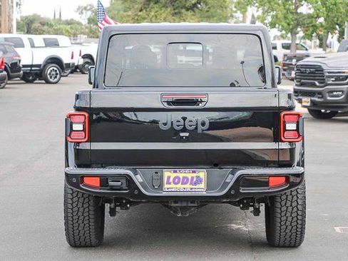 Used 2023 Jeep Gladiator Overland image 24