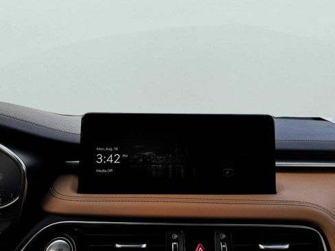 Used 2022 Genesis G70 2.0T w/ Prestige Package image 28