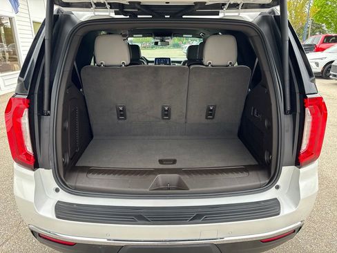 Used 2021 GMC Yukon SLT w/ SLT Luxury Package AWD/4WD image 10