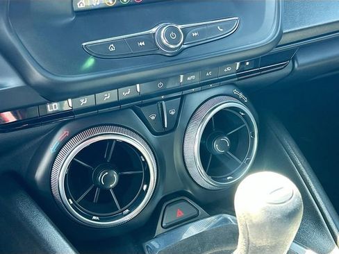 Used 2021 Chevrolet Camaro LT w/ 1LE Track Performance Package RWD image 10