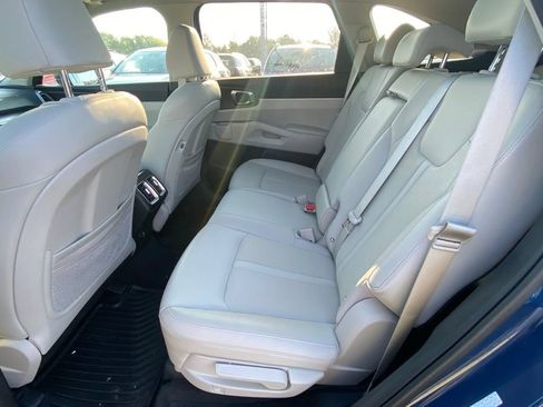 Certified 2026 Kia Sorento S w/ S Panoramic Sunroof Package FWD image 21